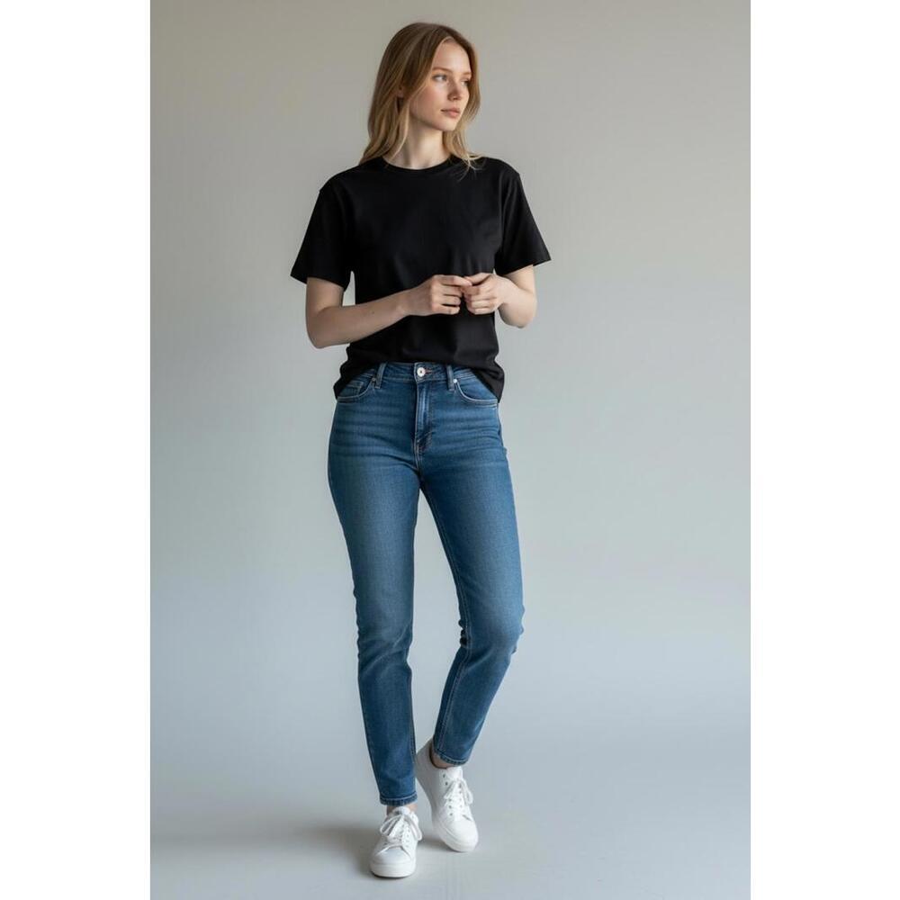 Citizens of Humanity Women’s Low-Rise, Straight Leg, Medium Wash Jeans, Size 27